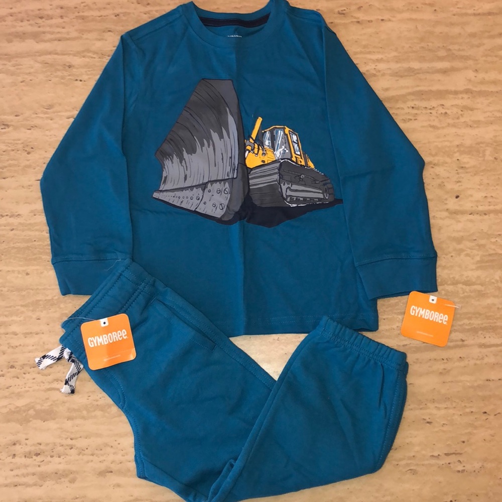 Boys size 3t outfit